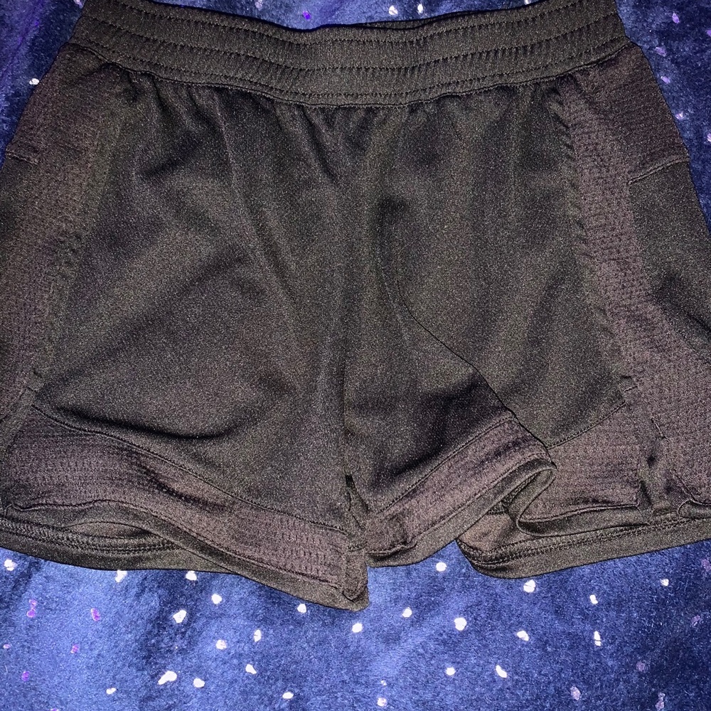 Shorts - Picture 2 of 3